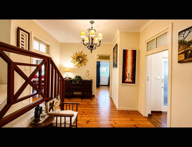 6 BEDROOM HOUSE FOR SALE IN ESSENWOOD